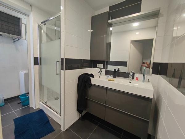 Appartement à louer    4 pièces • 66 m2 Saint-Martin-d'Hères