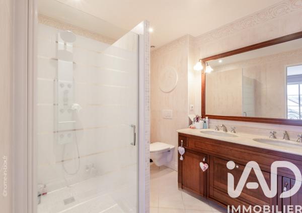 Maison à vendre 15 pièces 1 m² Villeneuve-le-Comte