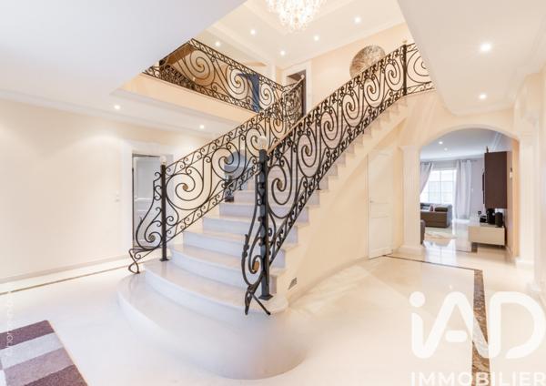 Maison à vendre 15 pièces 1 m² Villeneuve-le-Comte