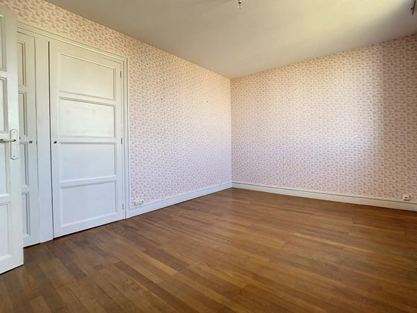 LYON 6e/ Appartement 4 pièces 104 m2 avec balcon + garage