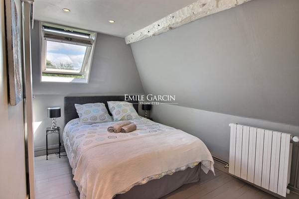 Située à Saint Gatien des Bois, maison à vendre avec piscine