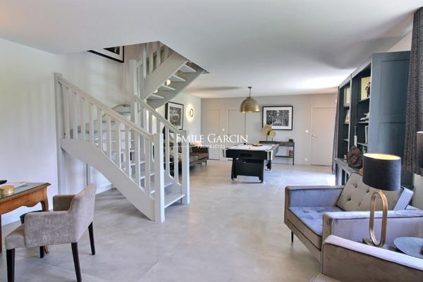 Située à Saint Gatien des Bois, maison à vendre avec piscine