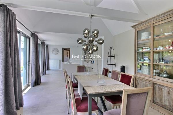 Située à Saint Gatien des Bois, maison à vendre avec piscine