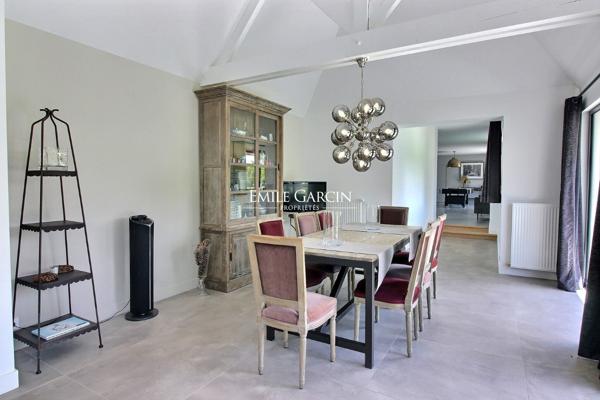 Située à Saint Gatien des Bois, maison à vendre avec piscine