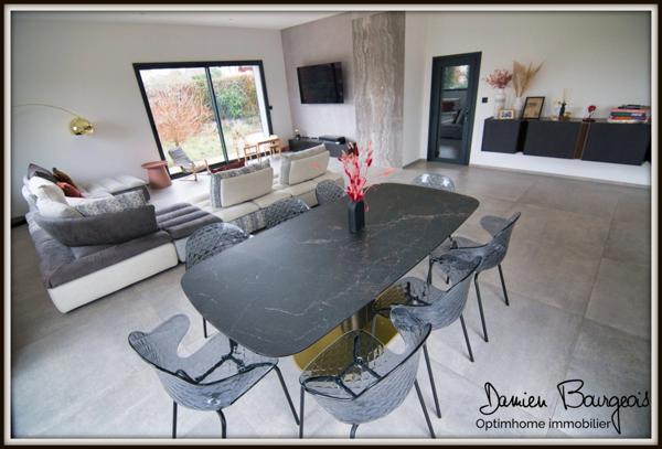 Propriété d’exception entièrement rénovée – 290 m² de surface utile sur une parcelle de 900 m²