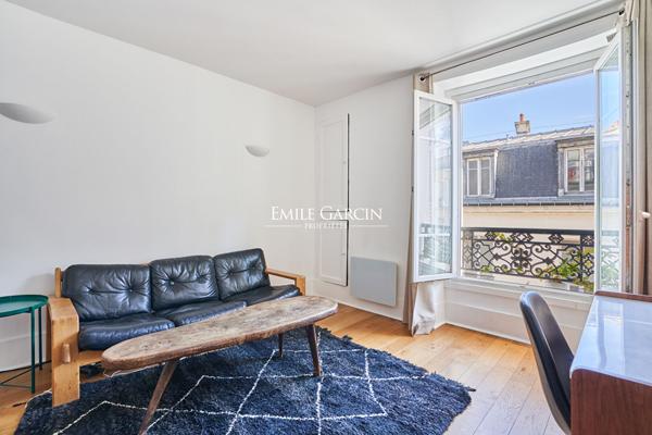 A VENDRE - Appartement - Paris - 75018 - Place Pigalle - 2 pièces - 1 chambres - 35 m²