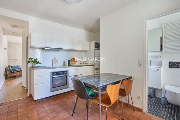 A VENDRE - Appartement - Paris - 75018 - Place Pigalle - 2 pièces - 1 chambres - 35 m²