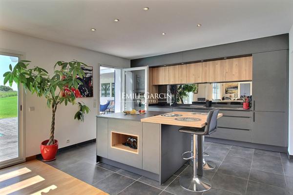 A vendre - Maison de famille - Bidart avec piscine et jardin