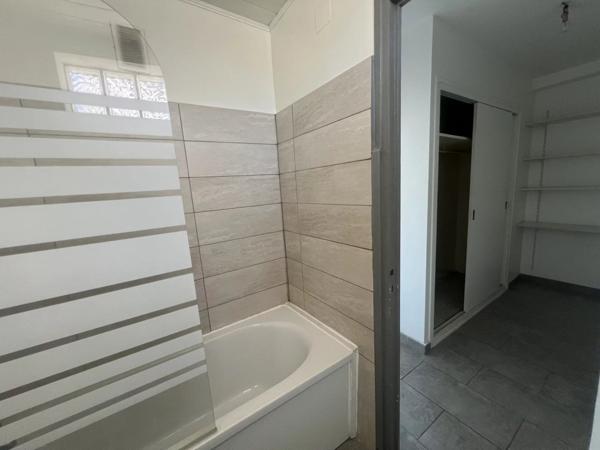 Vente                                                      Appartement
                        
                     2 pièces                      50 m2                     à Perpignan