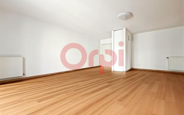 Appartement à vendre    3 pièces • 73,50 m2 Lyon 8
