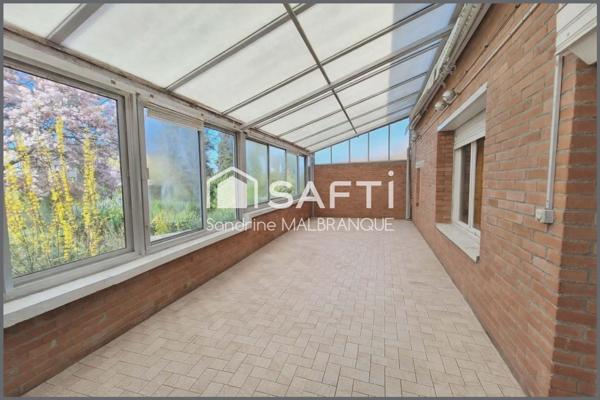 Maison de semi plain pied 3 chambres, grand jardin garage et stationnement privatif