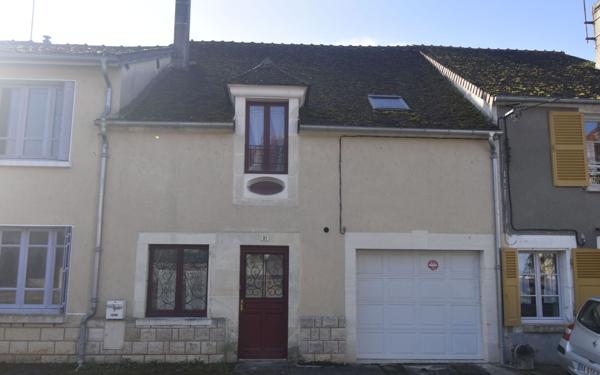 Maison à vendre    4 pièces •  Donzy