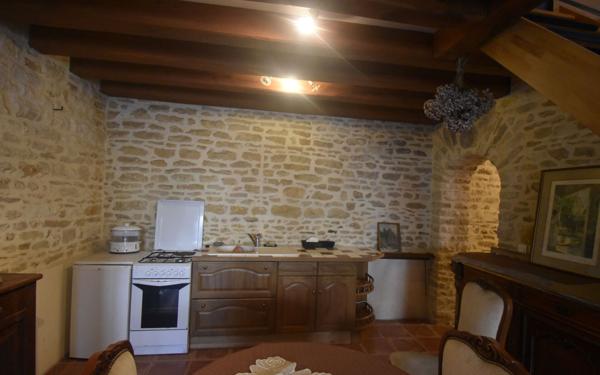 Maison à vendre    4 pièces •  Donzy