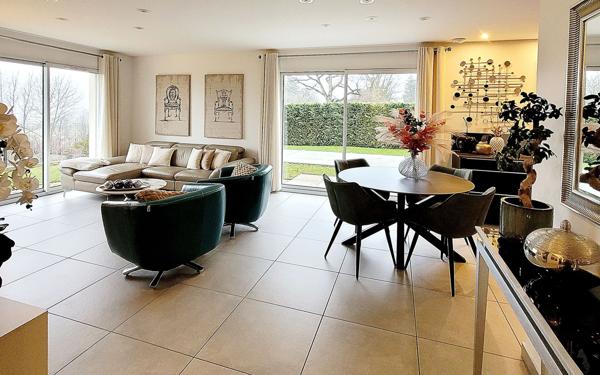 Maison à vendre    5 pièces • 114 m2 Péron