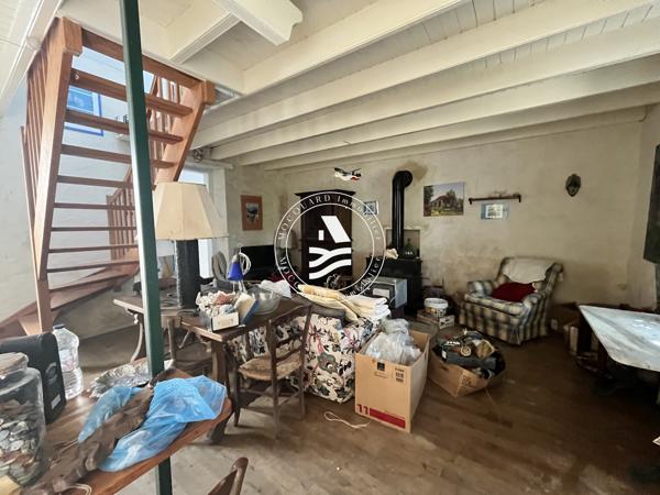 LE BONO, MOCQUARD immobilier vous propose cette maison de charme au cœur du Bono – À deux pas du port et des c