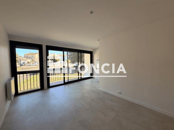 Location Studio 26 m² - 41/43 RUE DU GENERAL BORDAS Talence 33400