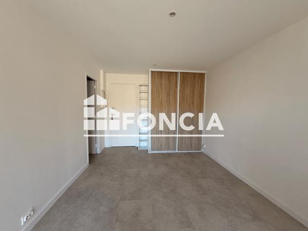 Location Studio 26 m² - 41/43 RUE DU GENERAL BORDAS Talence 33400