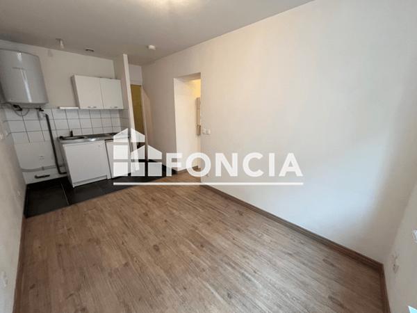 Location Appartement meublé 2 pièces 26.1 m² - 25 RUE BLANCHEMAILLE Roubaix 59100