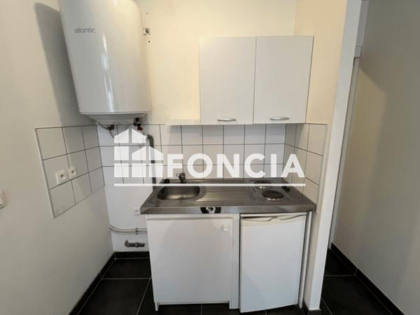 Location Appartement meublé 2 pièces 26.1 m² - 25 RUE BLANCHEMAILLE Roubaix 59100
