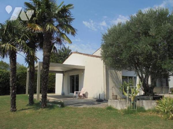 Périgny, Villa, Charentes Maritimes (17)

Villa très lumineuse au calme d'une impasse à Périgny...