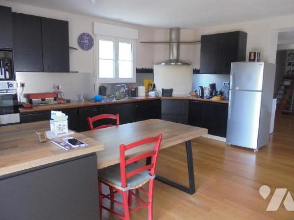 Périgny, Villa, Charentes Maritimes (17)

Villa très lumineuse au calme d'une impasse à Périgny...