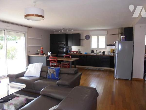 Périgny, Villa, Charentes Maritimes (17)

Villa très lumineuse au calme d'une impasse à Périgny...