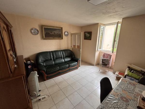 Maison ancienne Parennes 65 m²