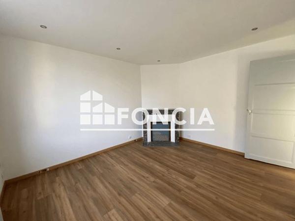 Location Appartement 2 pièces 45.94 m² - 26 RUE DE L'ILE NEUVE Saumur 49400