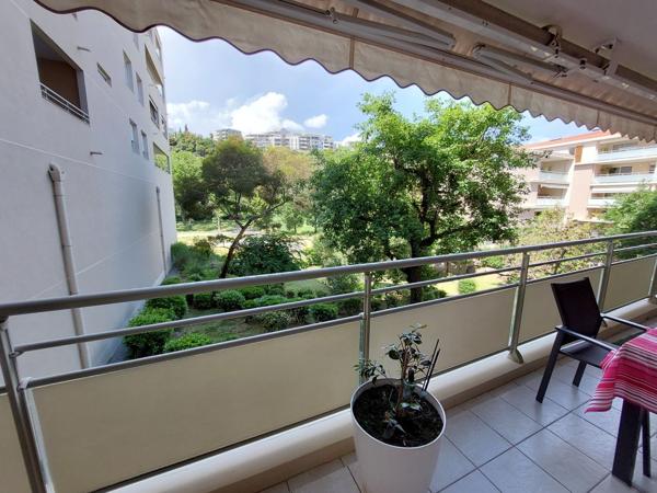 Saint raphaël vaste appartement avec garage proche centre ville