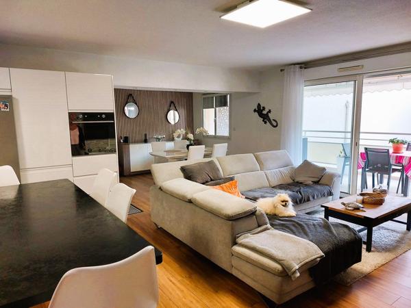 Saint raphaël vaste appartement avec garage proche centre ville