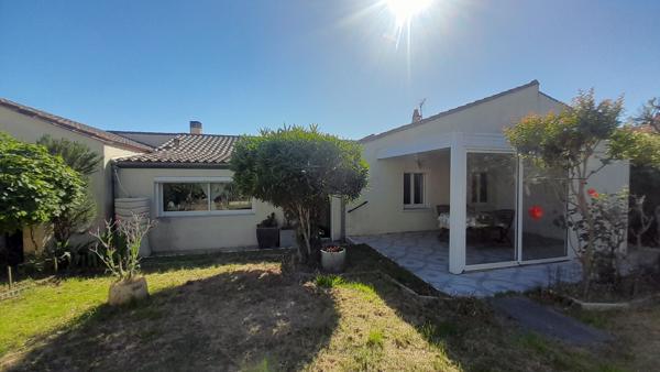 ROCHEFORT - Maison de plain-pied de 103 m²  -  garage - jardin - Proche écoles et commerces