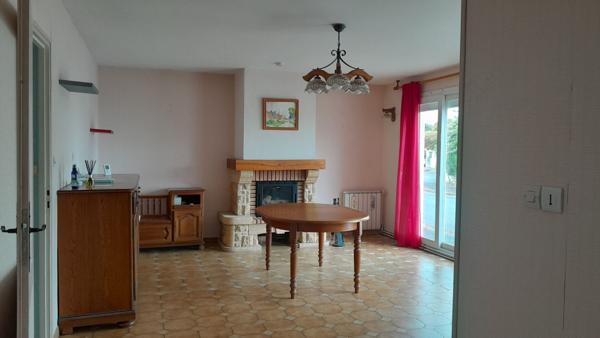 ROCHEFORT - Maison de plain-pied de 103 m²  -  garage - jardin - Proche écoles et commerces