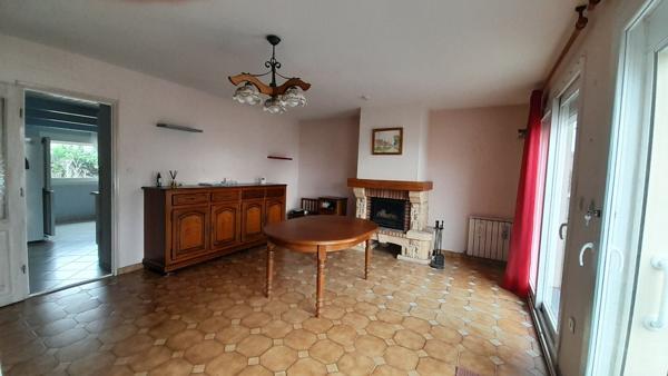 ROCHEFORT - Maison de plain-pied de 103 m²  -  garage - jardin - Proche écoles et commerces