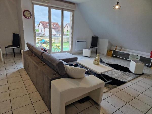 STUDIO MEUBLE AVEC BACON