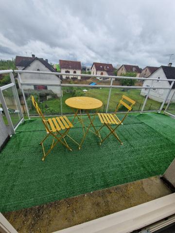 STUDIO MEUBLE AVEC BACON