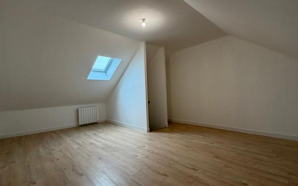 Maison à louer    4 pièces •  Saint-Amand-les-Eaux