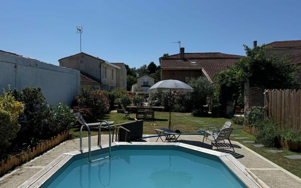 Maison à vendre    5 pièces •  Arvert