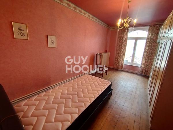 Immeuble à usage mixte Habitation & Local commercial à vendre à PÉRONNE (80200).