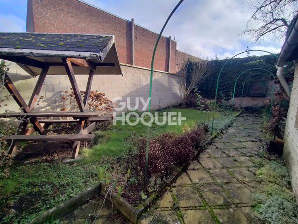 Immeuble à usage mixte Habitation & Local commercial à vendre à PÉRONNE (80200).