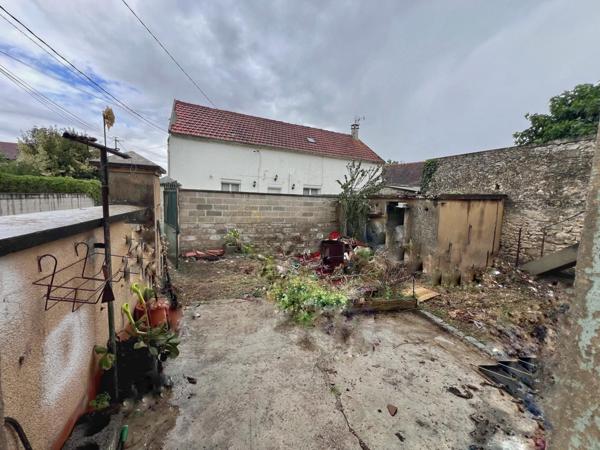 Vaste maison 6 pièces à rénover avec jardin