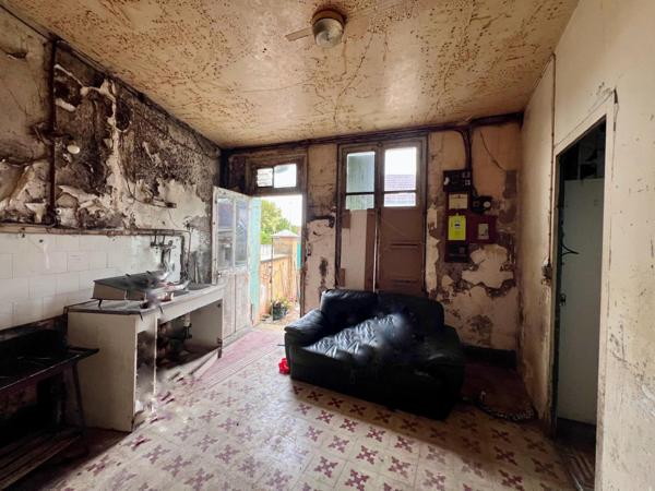 Vaste maison 6 pièces à rénover avec jardin