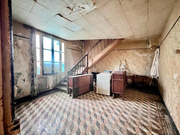 Vaste maison 6 pièces à rénover avec jardin