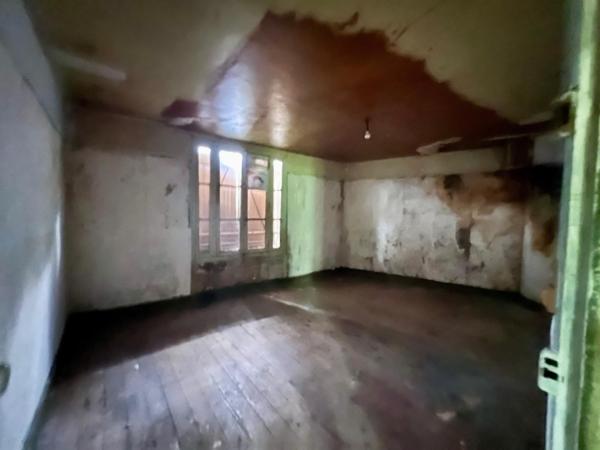 Vaste maison 6 pièces à rénover avec jardin