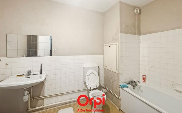 Appartement à vendre    2 pièces • 54,02 m2 Montluçon