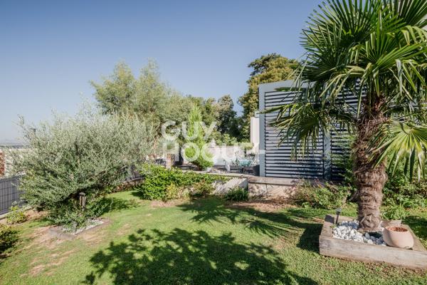 Villa à vendre de 4 pièces -202m² - piscine - garage - double terrasse