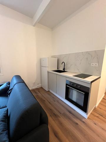 A LOUER STUDIO meublé refait à neuf 33 m²