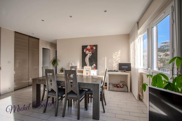 🏡 Feyzin – Lumière, calme et belle rénovation : un appartement où il fait bon vivre !