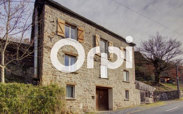 Maison à vendre    5 pièces •  La Valla-en-Gier