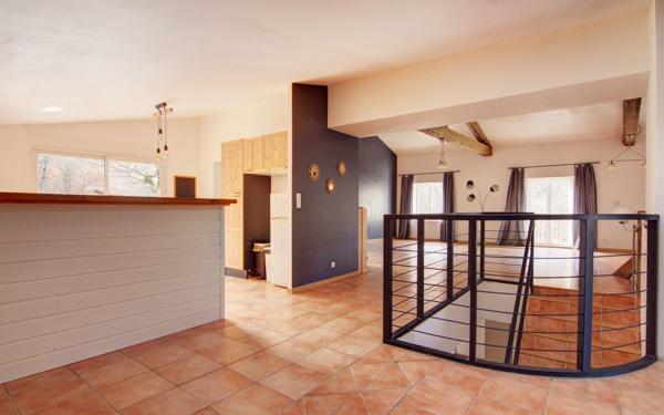 Maison à vendre    5 pièces •  La Valla-en-Gier