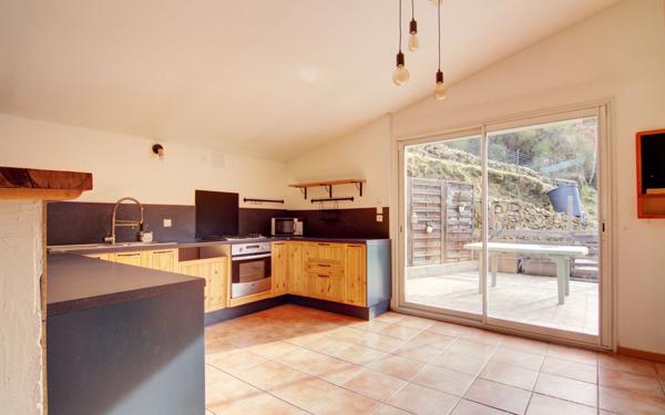 Maison à vendre    5 pièces •  La Valla-en-Gier